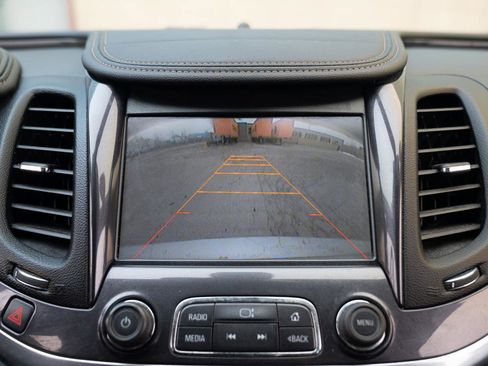 Used 2015 Chevrolet Impala LT w/ Convenience Package image 36