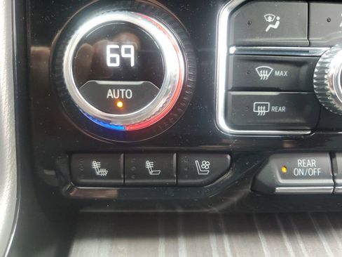 Used 2024 GMC Yukon Denali image 36