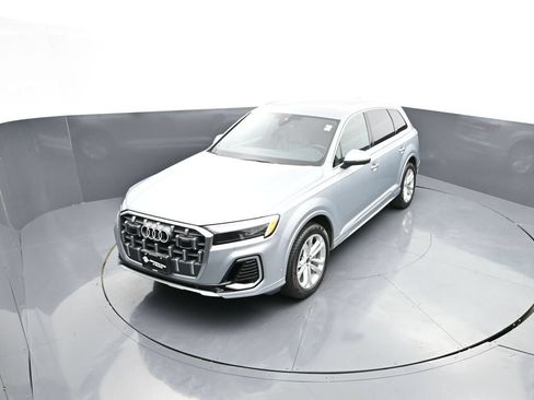 Used 2025 Audi Q7 3.0T Premium Plus AWD/4WD image 46