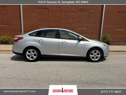 Used 2014 Ford Focus SE FWD image 7