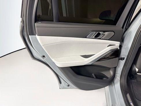 Used 2024 BMW X6 xDrive40i w/ Premium Package image 27