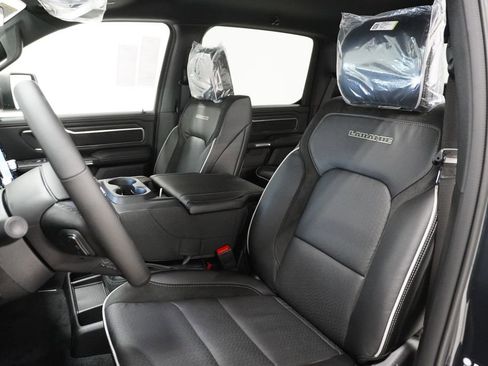 New 2026 RAM 1500 Laramie AWD/4WD image 9