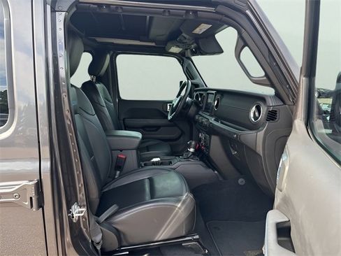 Used 2021 Jeep Wrangler Unlimited Rubicon 4xe w/ Cold Weather Group image 11