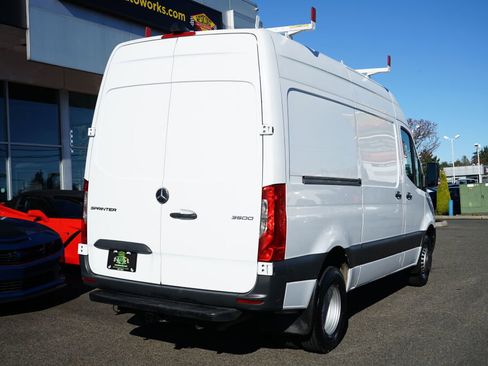 Used 2019 Mercedes-Benz Sprinter 144 image 5