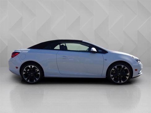 Used 2019 Buick Cascada Premium image 6