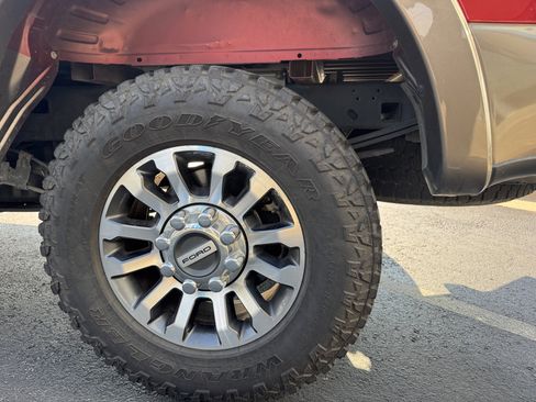 Used 2022 Ford F250 Lariat w/ FX4 Off-Road Package image 7