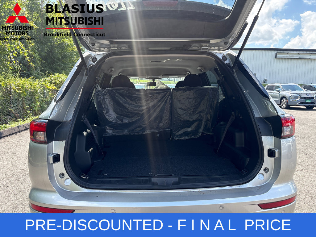 Used 2025 Mitsubishi Outlander ES AWD/4WD image 42