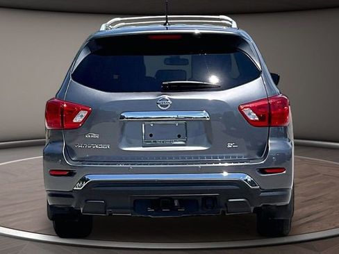 Used 2017 Nissan Pathfinder SL w/ SL Tech Package FWD image 4