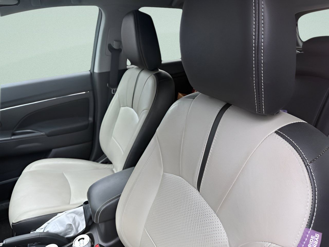 Used 2014 Mitsubishi Outlander Sport SE FWD image 17
