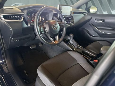 Used 2020 Toyota Corolla SE w/ SE Premium Package FWD image 10