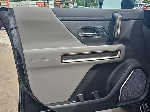 New 2025 GMC Hummer EV 3X w/ Extreme Off-Road Package image 10