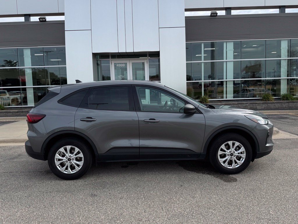 Used 2025 Ford Escape Active AWD/4WD image 45