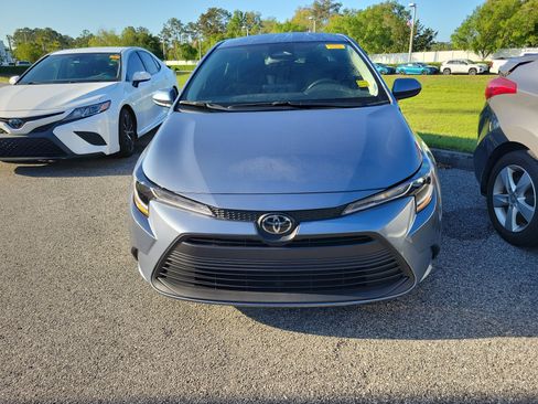 Used 2025 Toyota Corolla LE image 10