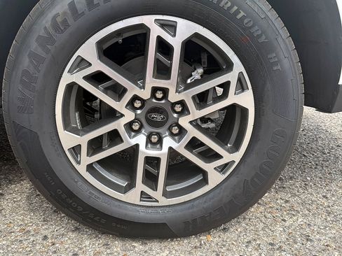 New 2026 Ford Expedition Active RWD image 7