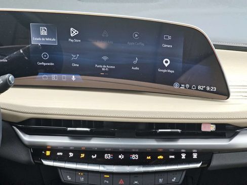 Used 2025 Cadillac XT4 Premium Luxury FWD image 18