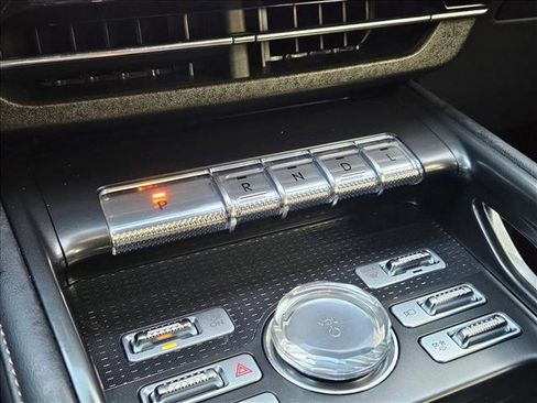 Used 2024 Lincoln Nautilus Premier w/ Jet Appearance Package image 12