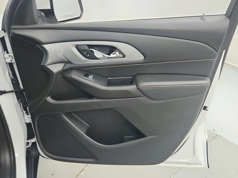 Certified 2021 Chevrolet Traverse LT FWD image 28