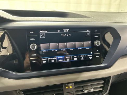 Certified 2023 Volkswagen Taos SE AWD/4WD image 14