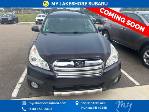 Used 2013 Subaru Outback 2.5i Limited w/ Moonroof Pkg AWD/4WD image 2