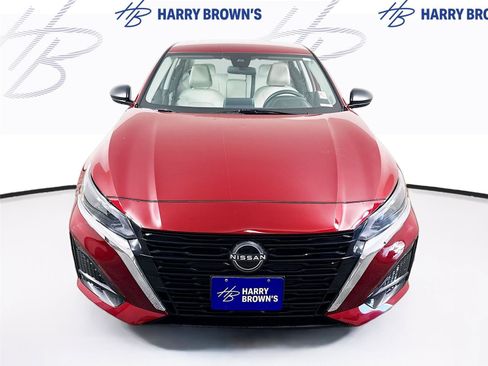 Used 2025 Nissan Altima 2.5 SV FWD image 24