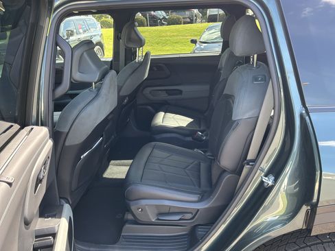 Used 2027 Kia Telluride SX Prestige X-Pro AWD/4WD image 31