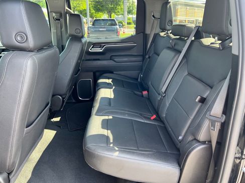 Used 2025 GMC Sierra 1500 SLT AWD/4WD image 20