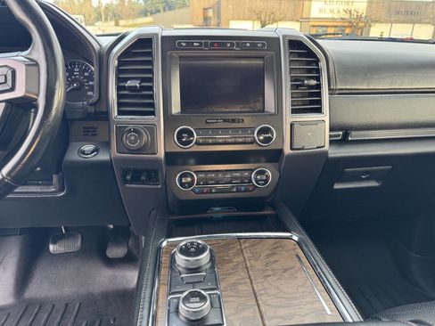 Used 2020 Ford Expedition Max Platinum image 13