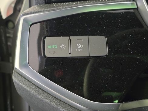 New 2025 Audi Q3 2.0T Premium image 23