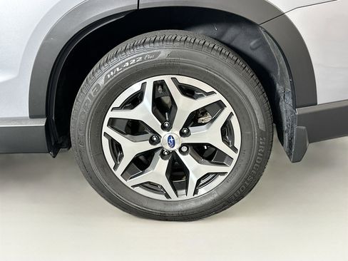 Used 2023 Subaru Forester Premium AWD/4WD image 11