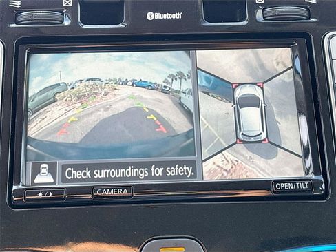 Used 2017 Nissan Leaf SL w/ Premium Package FWD image 14
