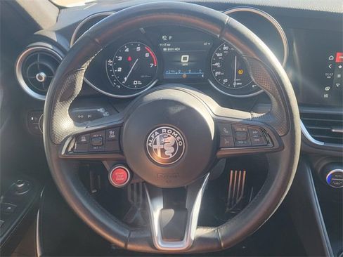 Used 2022 Alfa Romeo Giulia Ti image 14
