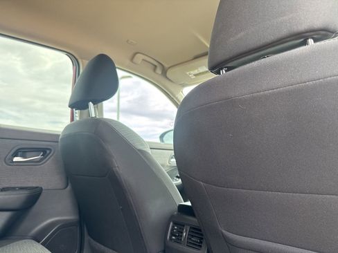 Certified 2023 Nissan Rogue SV FWD image 26