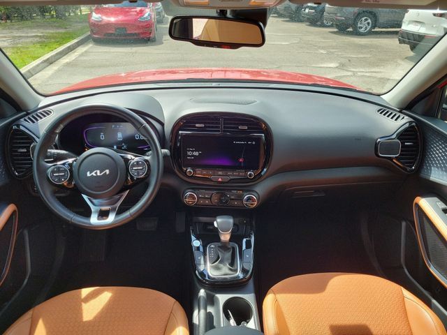 Used 2025 Kia Soul EX FWD image 11