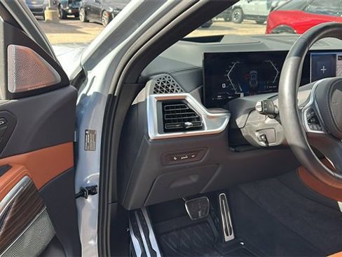 Used 2024 BMW X6 M60i w/ Dynamic Handling Package image 12