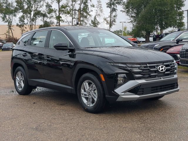 New 2025 Hyundai Tucson SE FWD image 3