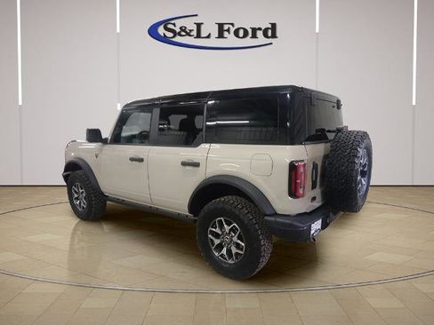 Certified 2025 Ford Bronco Badlands AWD/4WD image 24