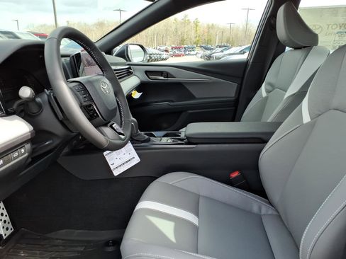 New 2026 Toyota Camry SE FWD image 6