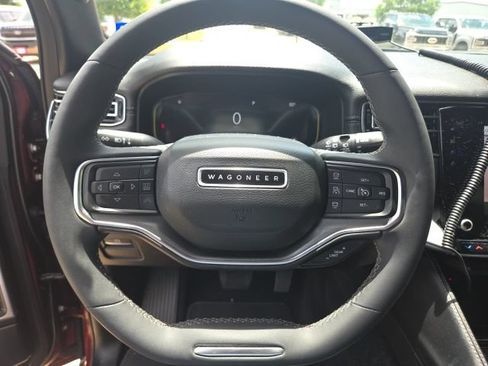 Used 2022 Jeep Wagoneer Series I AWD/4WD image 7