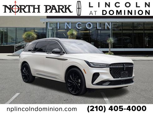 Used 2024 Lincoln Nautilus Black Label image 1