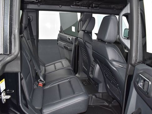 New 2025 Ford Bronco Badlands AWD/4WD image 14