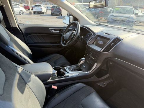 Used 2016 Ford Edge Sport image 19