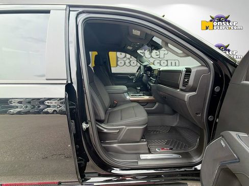 Used 2025 Chevrolet Silverado 1500 LT Trail Boss w/ Convenience Package II image 30