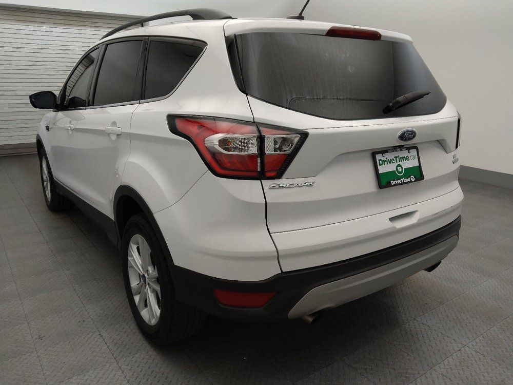 Used 2018 Ford Escape SE FWD image 5