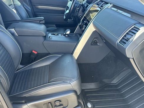 Used 2023 Land Rover Discovery HSE R-Dynamic image 17