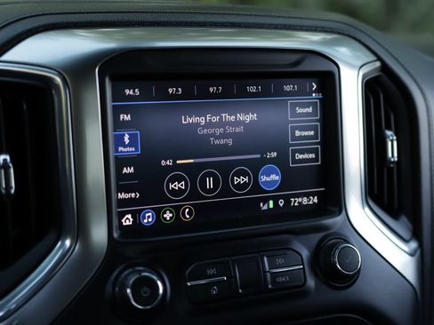 Used 2020 Chevrolet Silverado 1500 RST w/ True North Edition AWD/4WD image 13