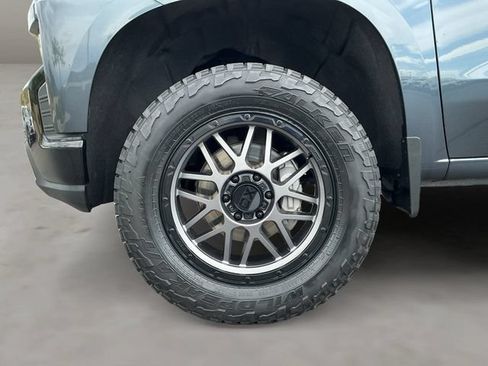 Used 2021 Chevrolet Silverado 1500 Custom Trail Boss w/ LPO, Dark Essentials Package AWD/4WD image 21