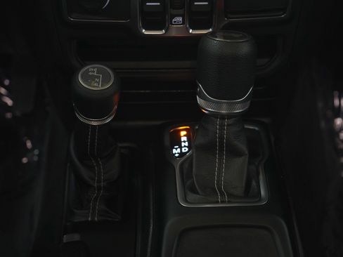 Used 2021 Jeep Wrangler Unlimited Sahara w/ LED Lighting Group image 19