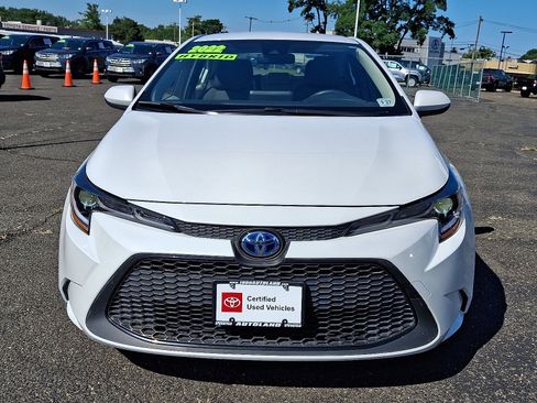 Certified 2022 Toyota Corolla LE image 2