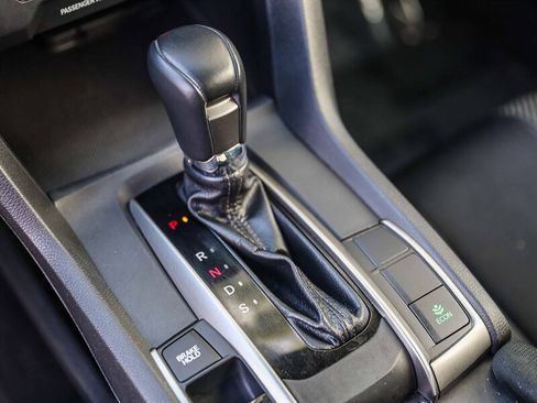 Used 2017 Honda Civic Sport image 30