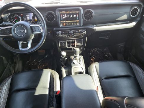 Used 2021 Jeep Wrangler Unlimited Sahara image 25
